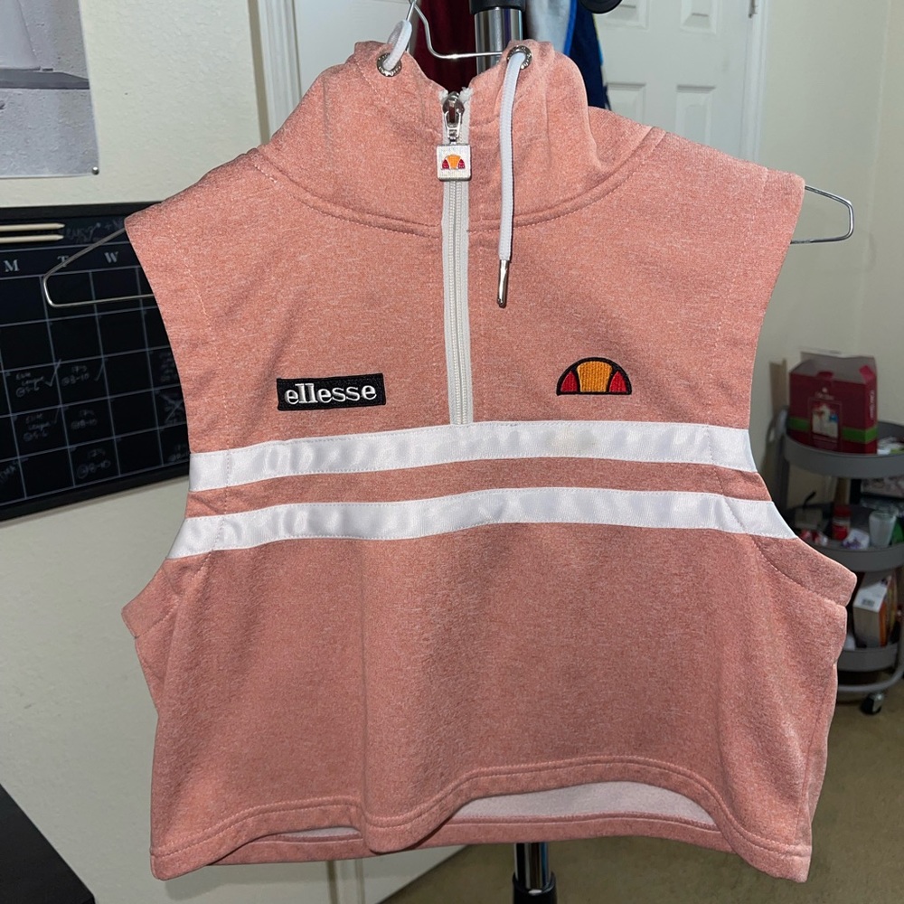 Ellesse sleeveless crop top